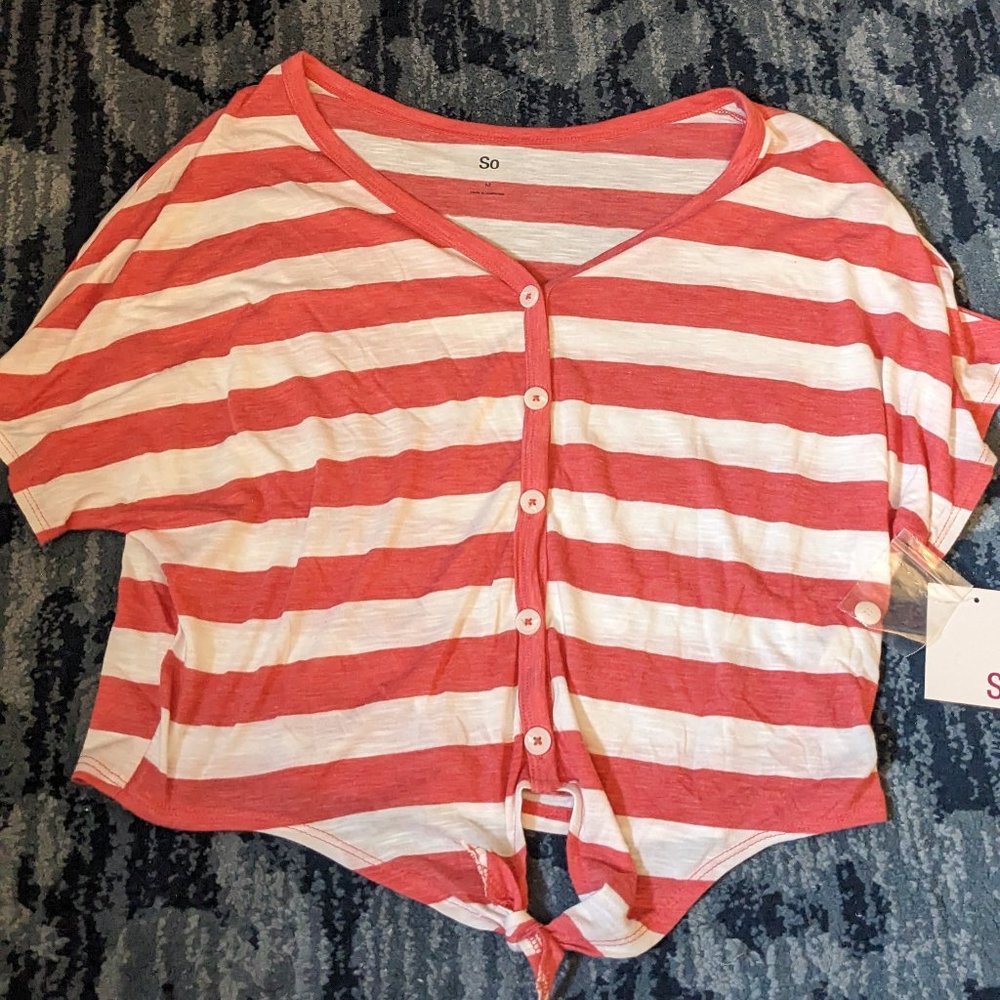 So Red and White Striped Shirt Tie Bottom Button T-Shirt Size Medium